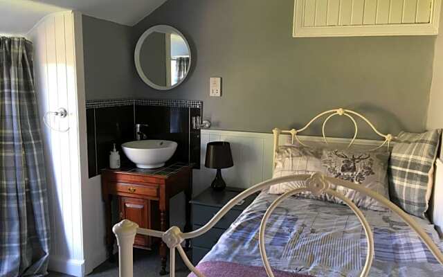 Alberta Guest House