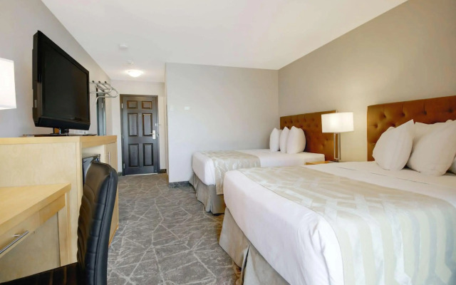 Coast Osoyoos Beach Hotel