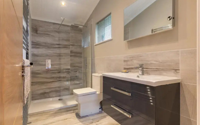 Sandpiper - Luxury Lodge Close to Beach Pet Friendly