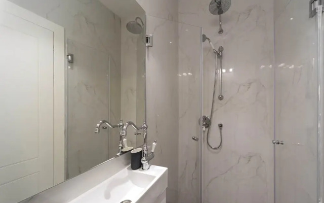 Penthouse 2 Bedrooms With A Terrace