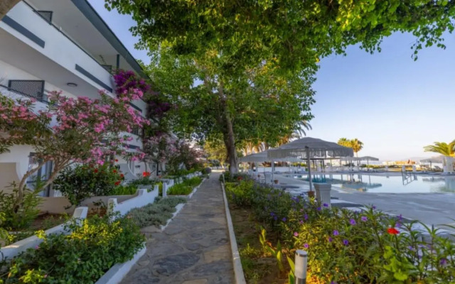 Ladonia Hotels Luna Beach Resort
