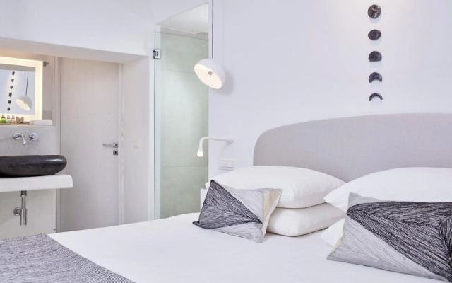 Cosmopolitan Suites