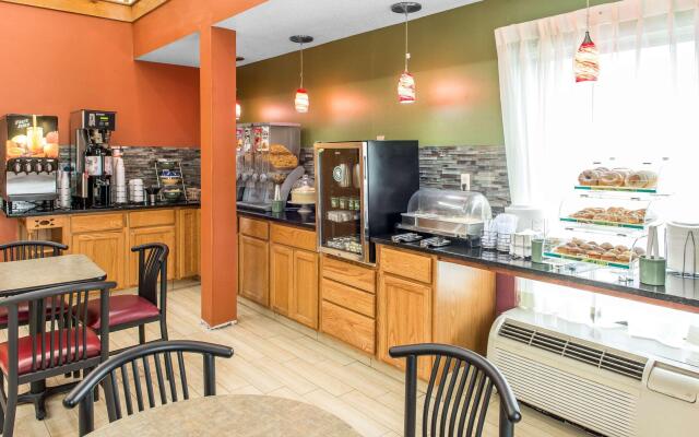 Quality Inn & Suites Columbus West - Hilliard