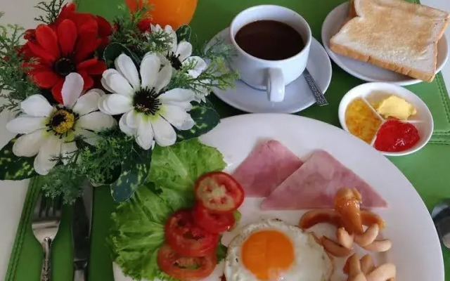 Charoenchit House