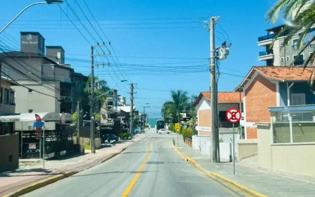 223B - Apto confortável na praia de Bombas