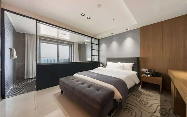 Western Grace Hotel
