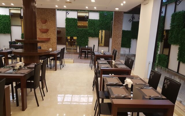 Laperla Hotel