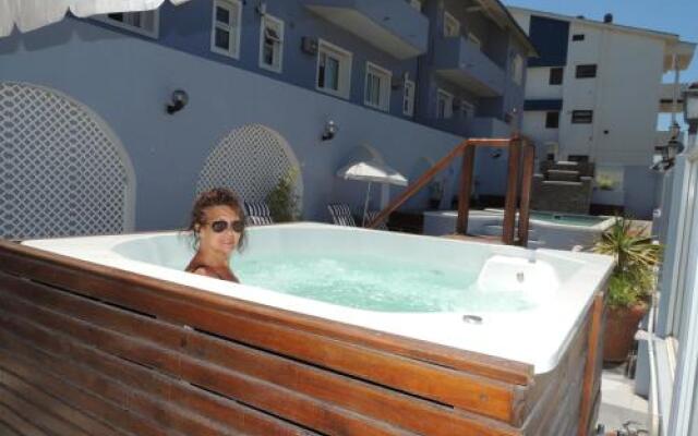 Suites Mirage