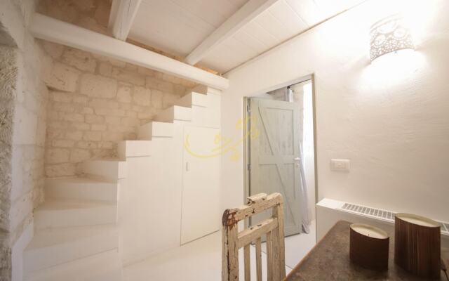 TD I Coni di Pinur Trulli With Scenic Valley View