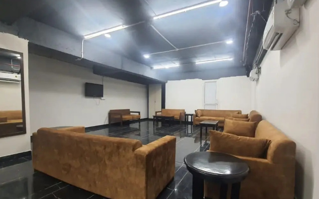 Abuzz Oxfordcaps CCC Chandigarh - Hostel