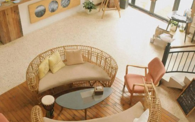 Cicada Hotel ( Xiushan)