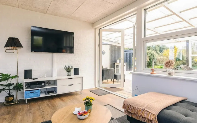 6 Person Holiday Home in Vinderup