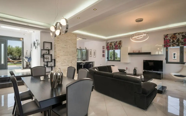 Mythic Olive Villa Views - Private Pool