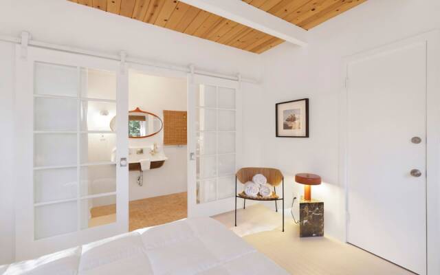 Mid-century Modern Chalet #1927