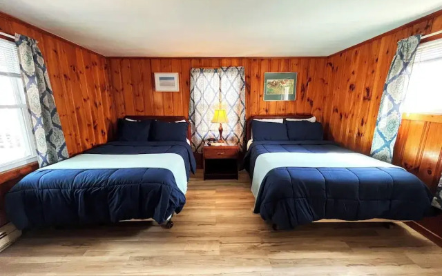 Blue Jay Motel
