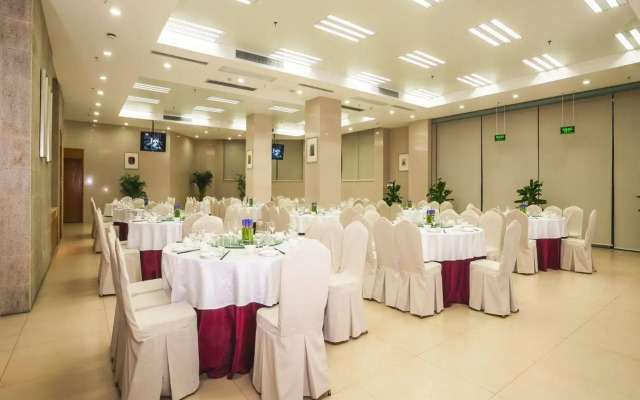 Huachen Impression Hotel