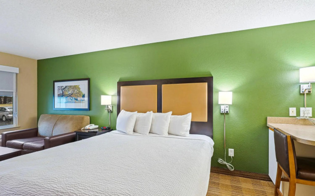Extended Stay America Suites Washington DC Falls Church