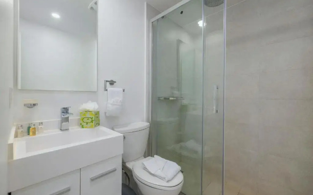 Upscale Studio City and Harbor Views Urban Oasis