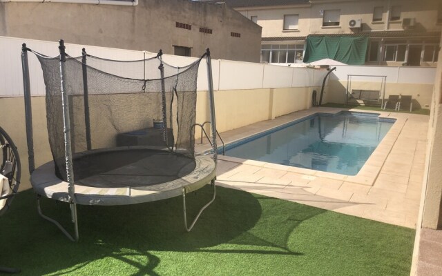House With Large Private Pool Near the Beach