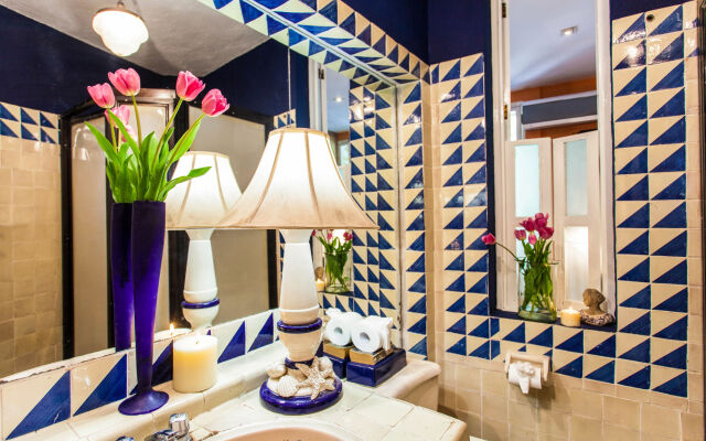 Garlands del Rio Riverside Boutique Hotel