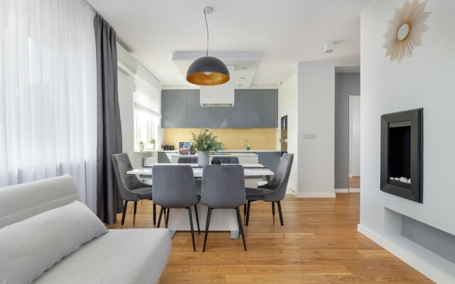 Stylish Kraków Apartment by Renters