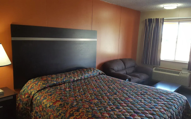 Carefree Inn Flatonia
