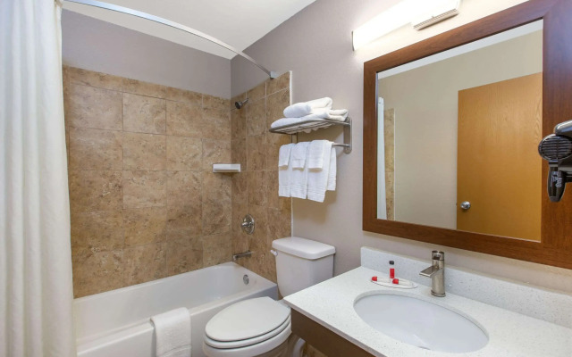 Super 8 by Wyndham Chattanooga Lookout Mountain TN