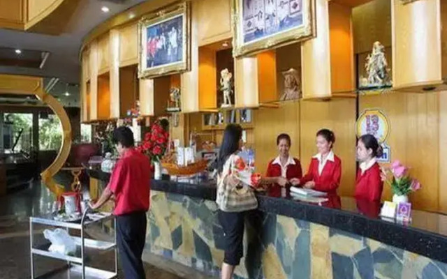 13 Coins Bang Yai Hotel