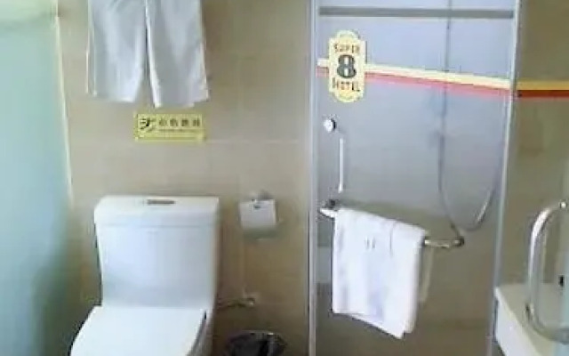 Super 8 Hotel