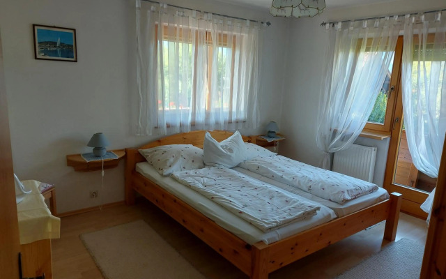 Ferienwohnung Schwarzl