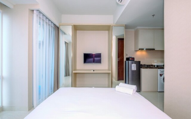 Fancy And Nice Studio At Green Sedayu Apartment