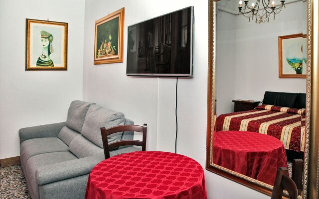 Crispi Rooms