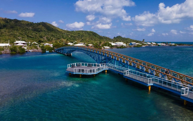 South West Bay Cabañas