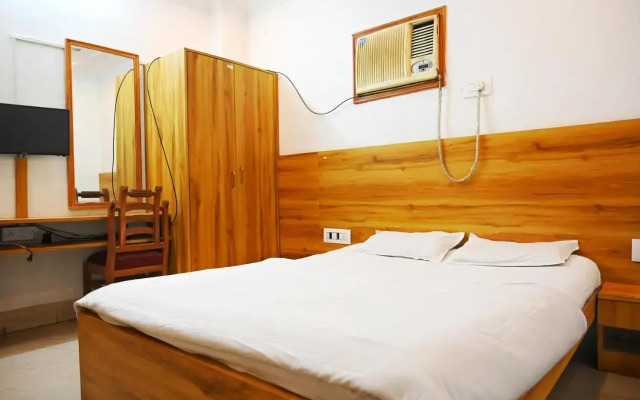 OYO 27950 Hotel Priyanka International