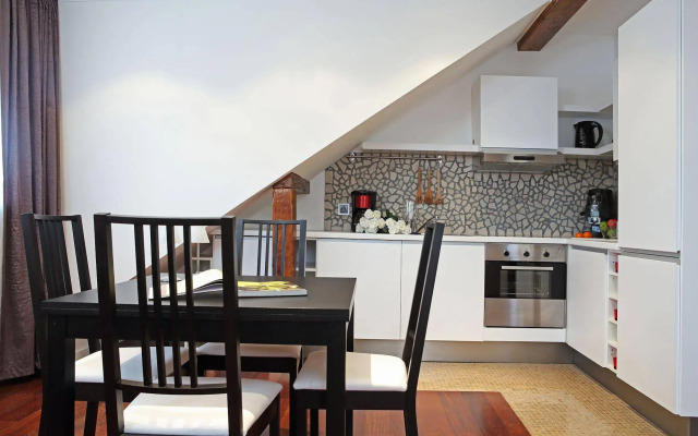 The Queen Luxury Apartments - Villa Giada