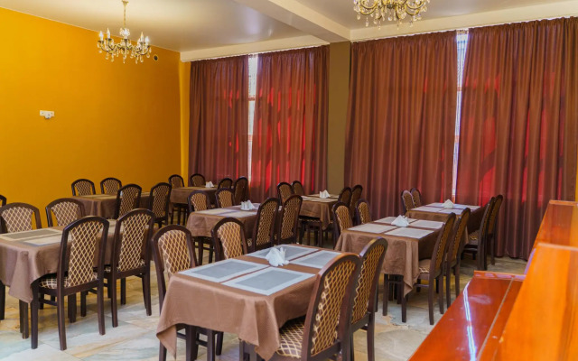Aschamta hotel (Ashamta)