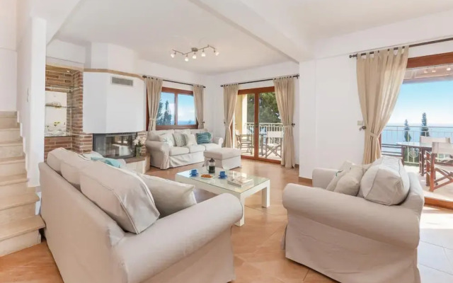 Avlaki Bay House in Paxi