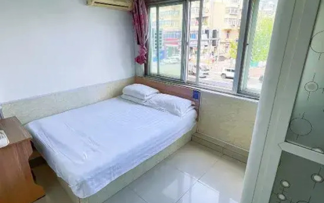 Dalian Common People Hotel