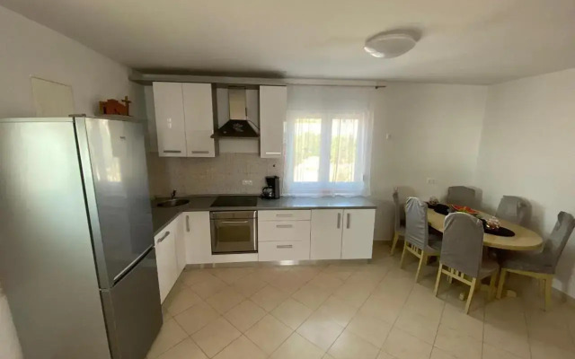 Apartments with a parking space Maslenica, Novigrad - 12636