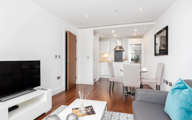 Lincoln Plaza Serviced Apartments by TheSqua.re