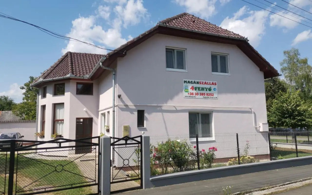 4Fenyő Magánszállás Nagyatád