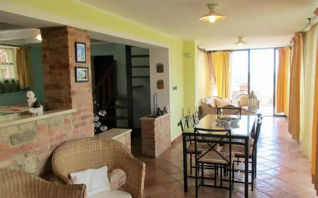 Holiday House Montepulciano - Il Torrino