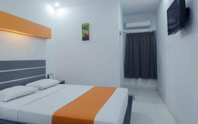 Boulevard Hotel