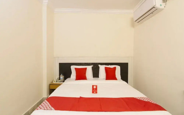 OYO 11321 Hotel Goutham Residency