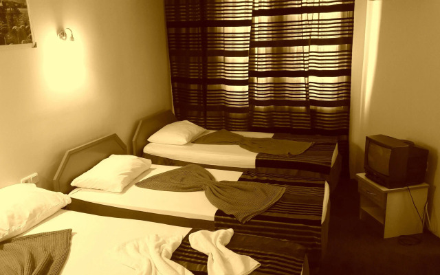 Club Urgench Hotel