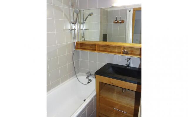 Simplistic Apartment in Méribel near Les 3 Vallées