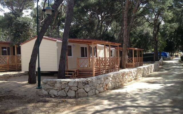 Comfortable Chalet with Two Bathrooms, at 31 Km. From Zadar