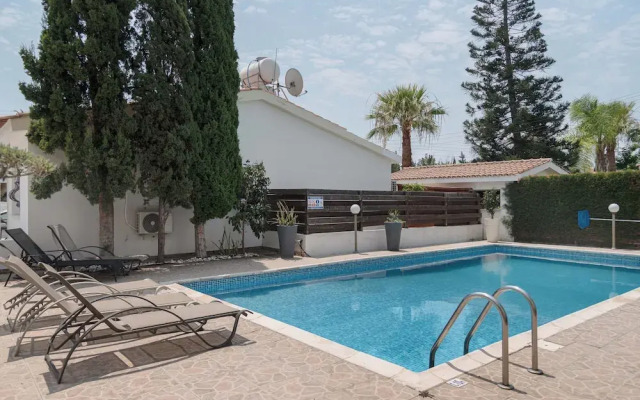 Phaedrus Living Olga Residence
