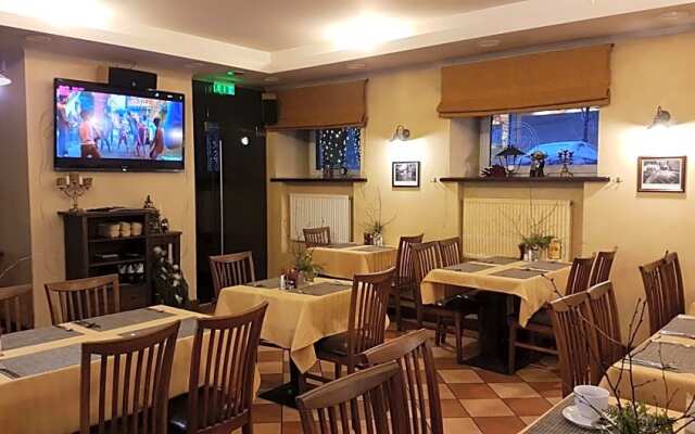 Conviva Hotel