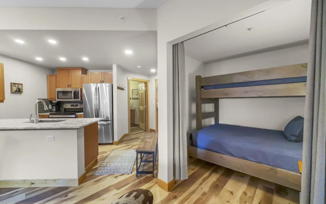 Amazing Condo Center Village Unit, Short Walk to American Eagle - PP310 by RedAwning